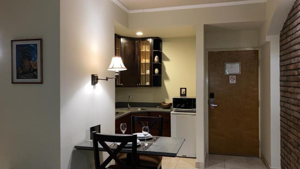 Los Altos Apartments & Studios Managua Eksteriør billede