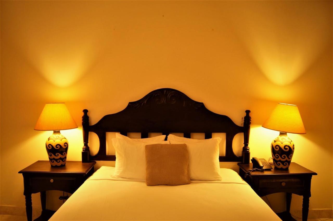 Los Altos Apartments & Studios Managua Eksteriør billede