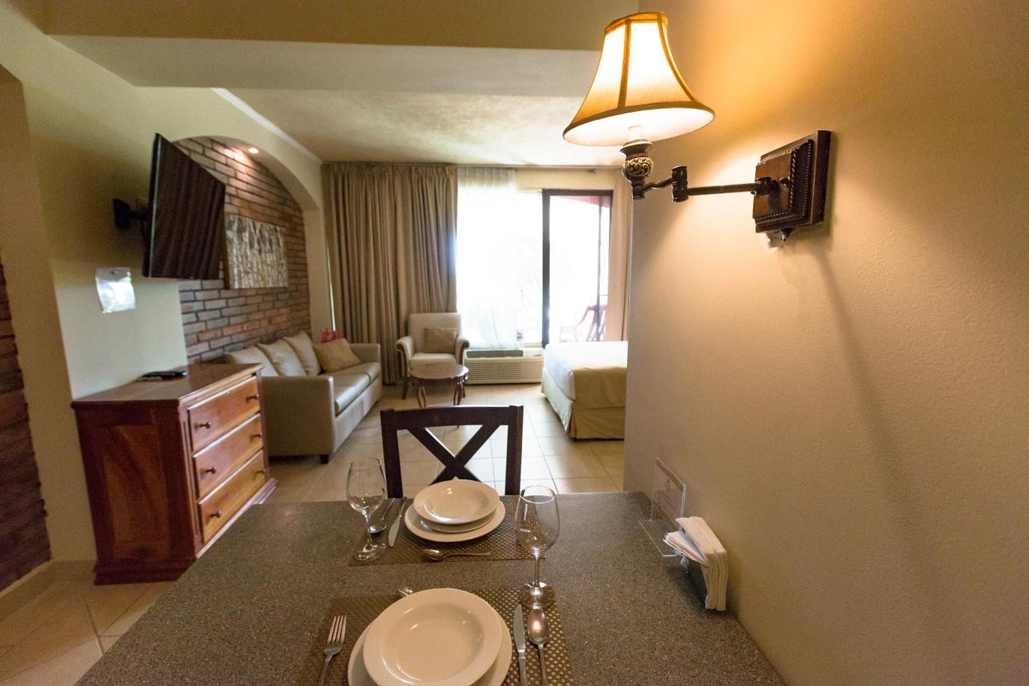 Los Altos Apartments & Studios Managua Eksteriør billede