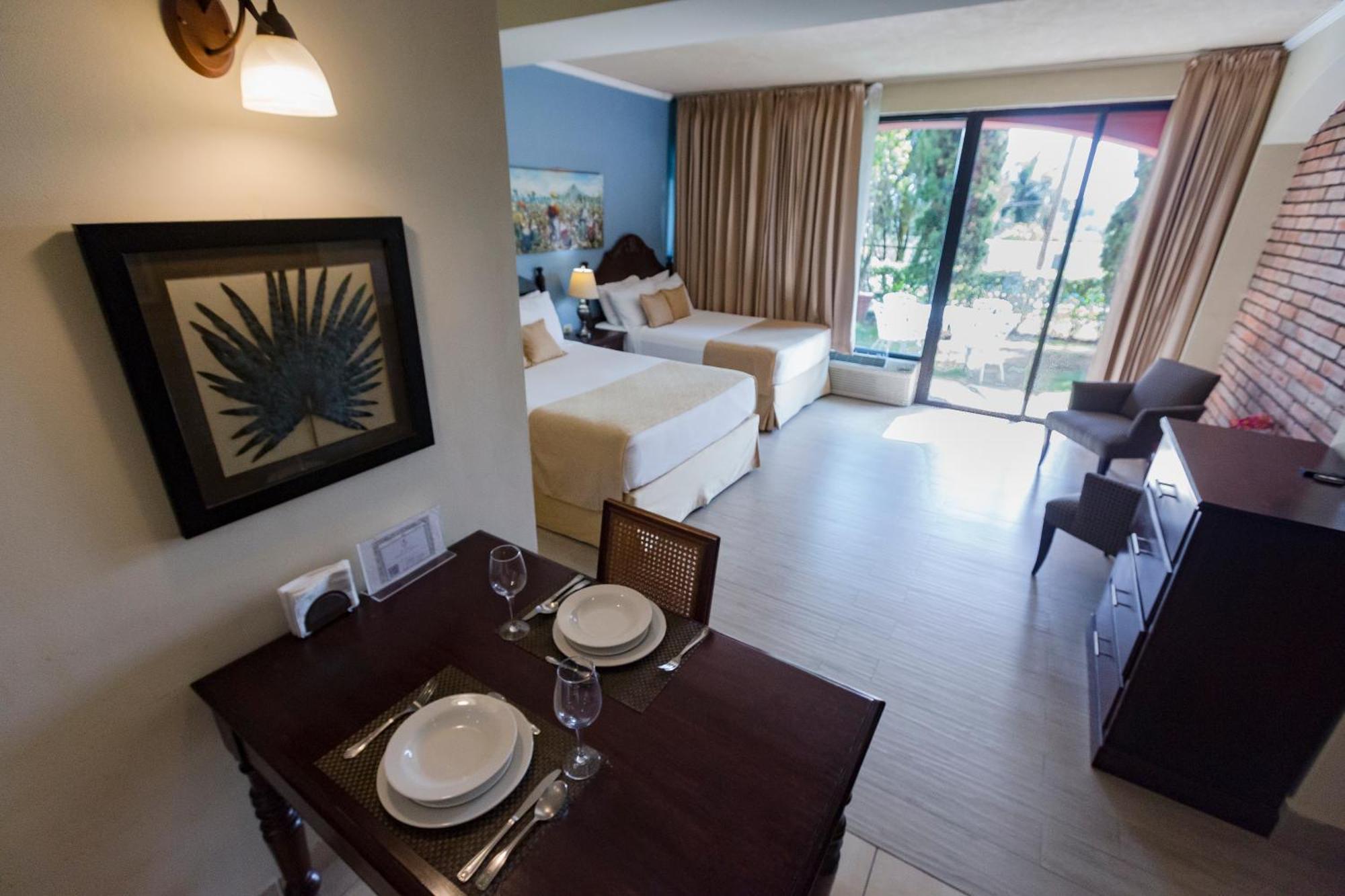 Los Altos Apartments & Studios Managua Eksteriør billede