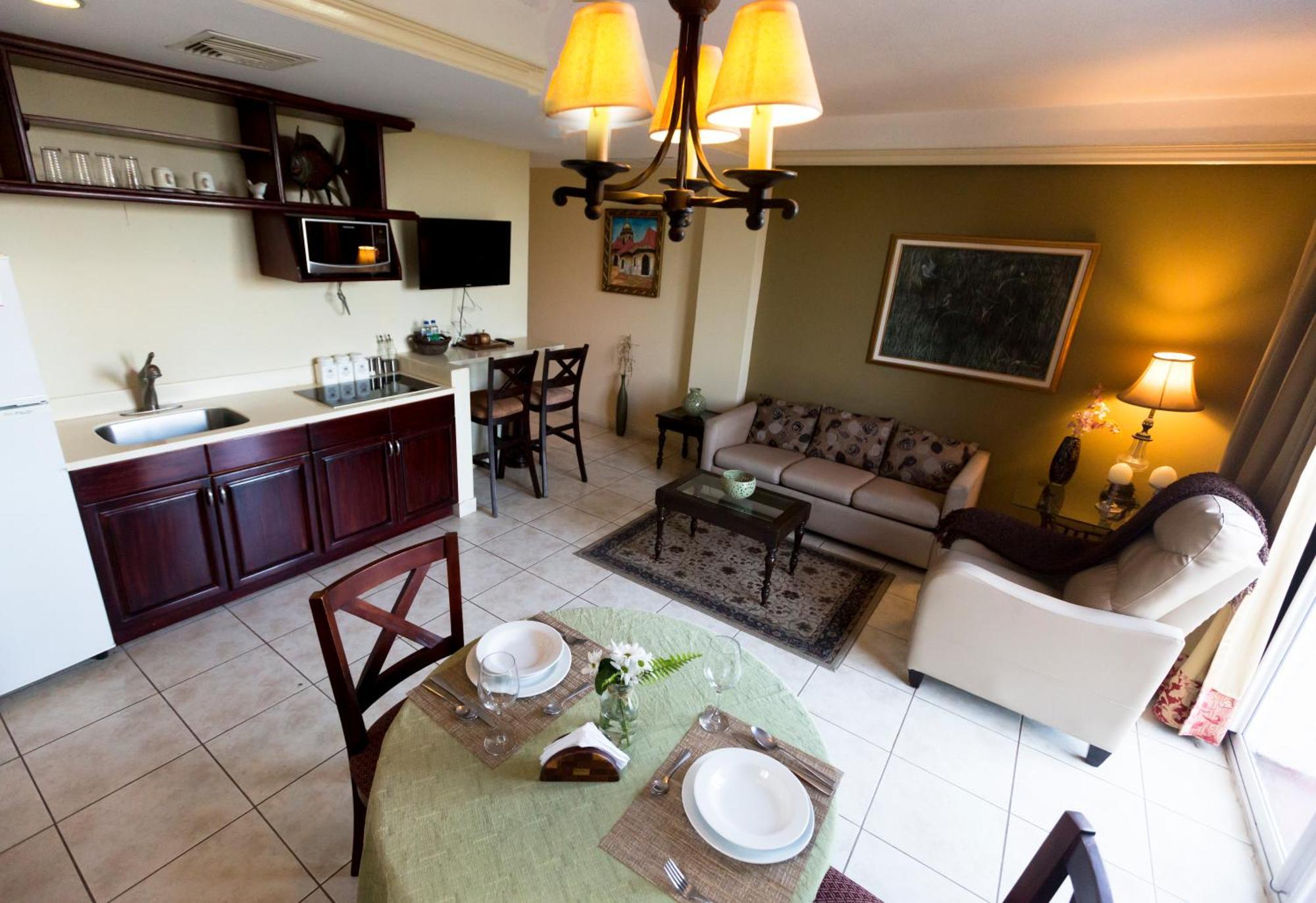 Los Altos Apartments & Studios Managua Eksteriør billede