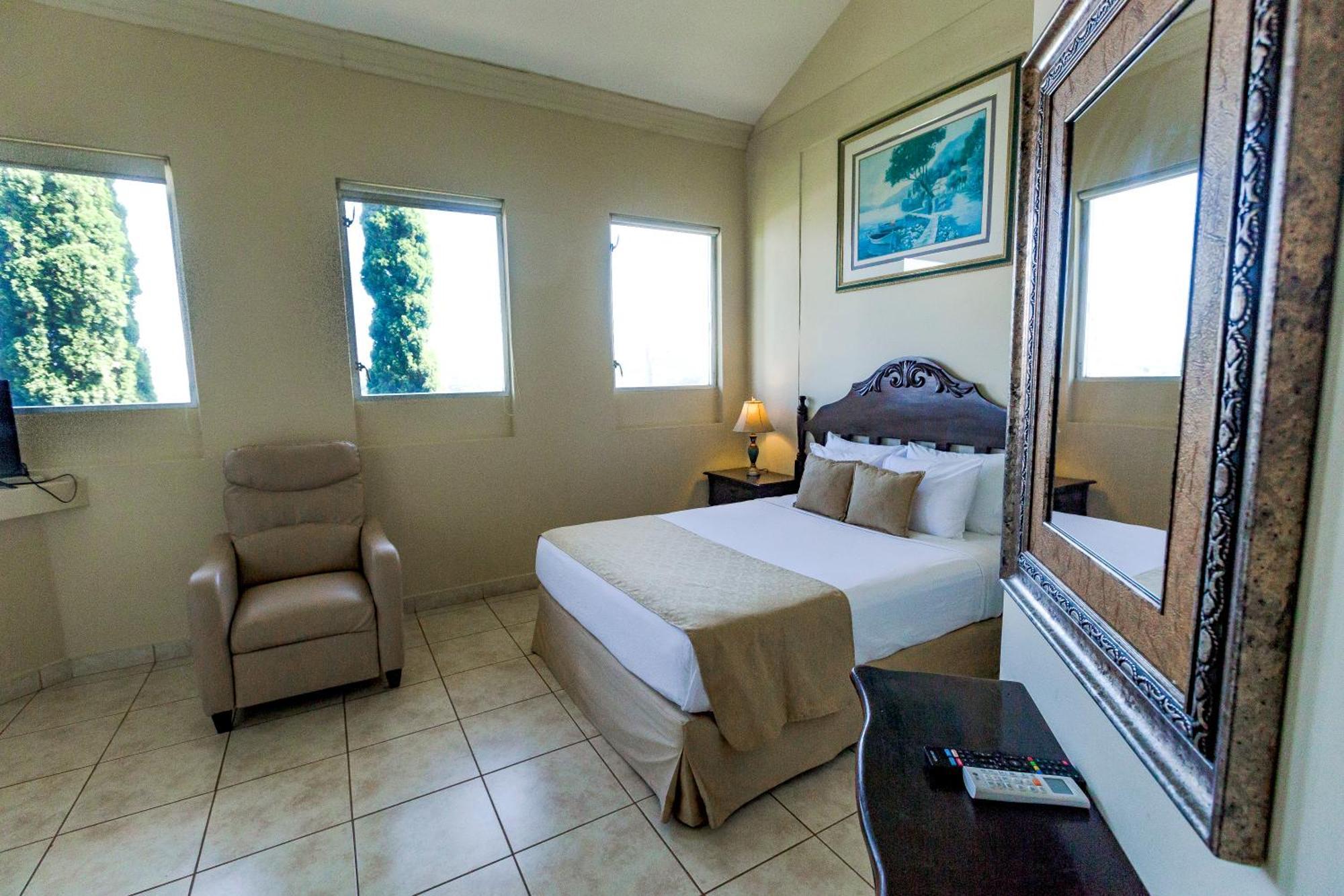 Los Altos Apartments & Studios Managua Eksteriør billede